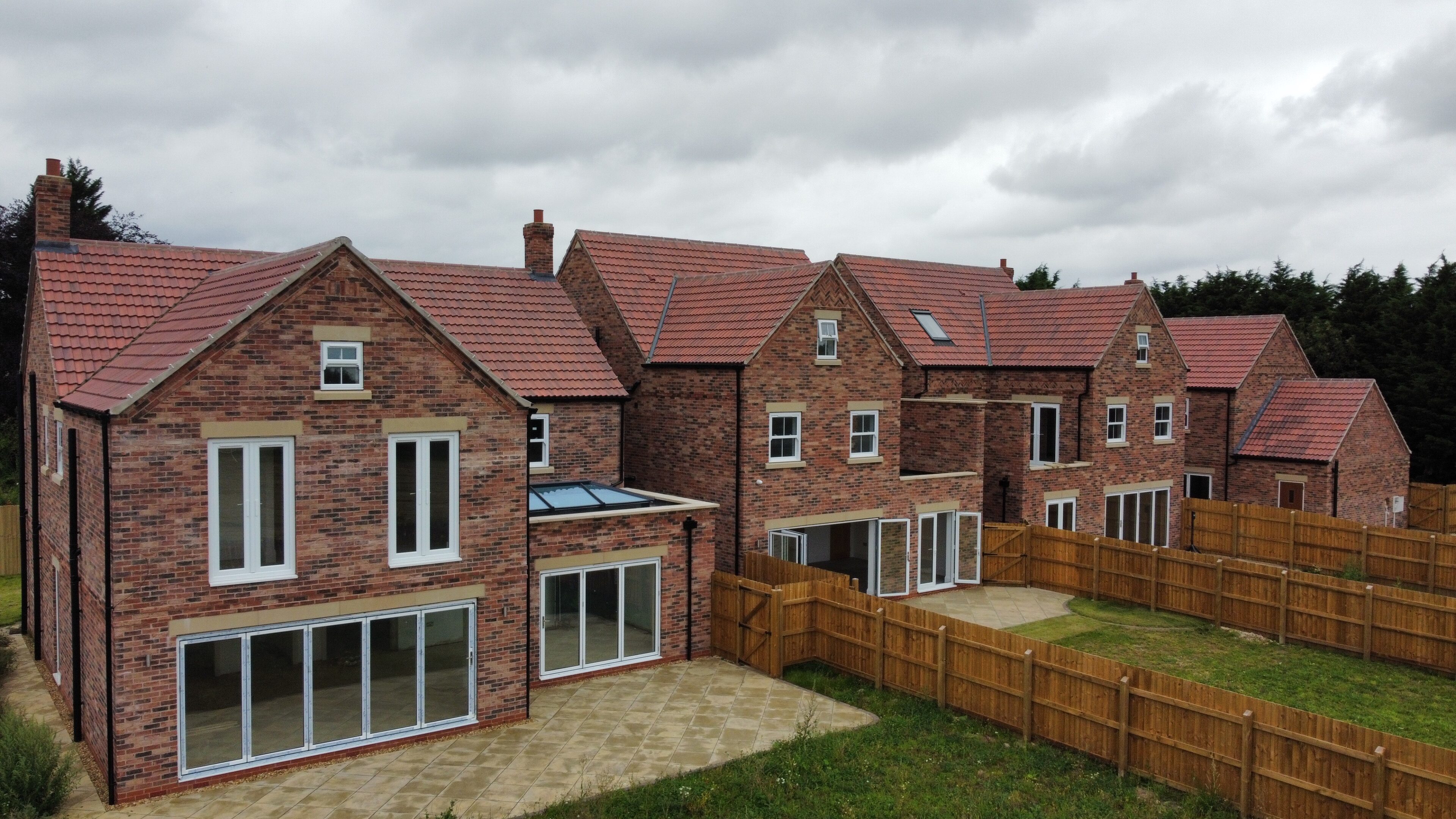 New Build House Detached, 5 Bedroom, Brick, Bi-Fold Doors, Flat Roof